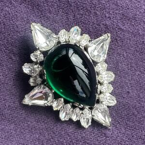 Vintage Emerald Green Art Glass Rhinestone Brooch Silver Tone Unsigned Statement